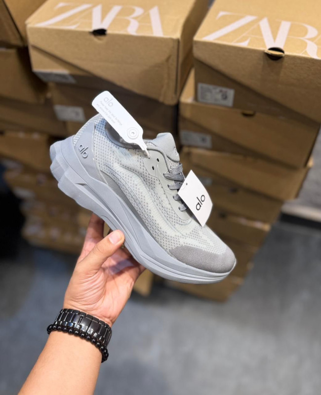 Alo Yoga Runner Hollywood Shoes