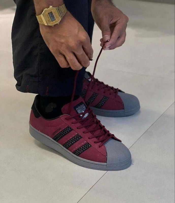 Adidas Sneakers